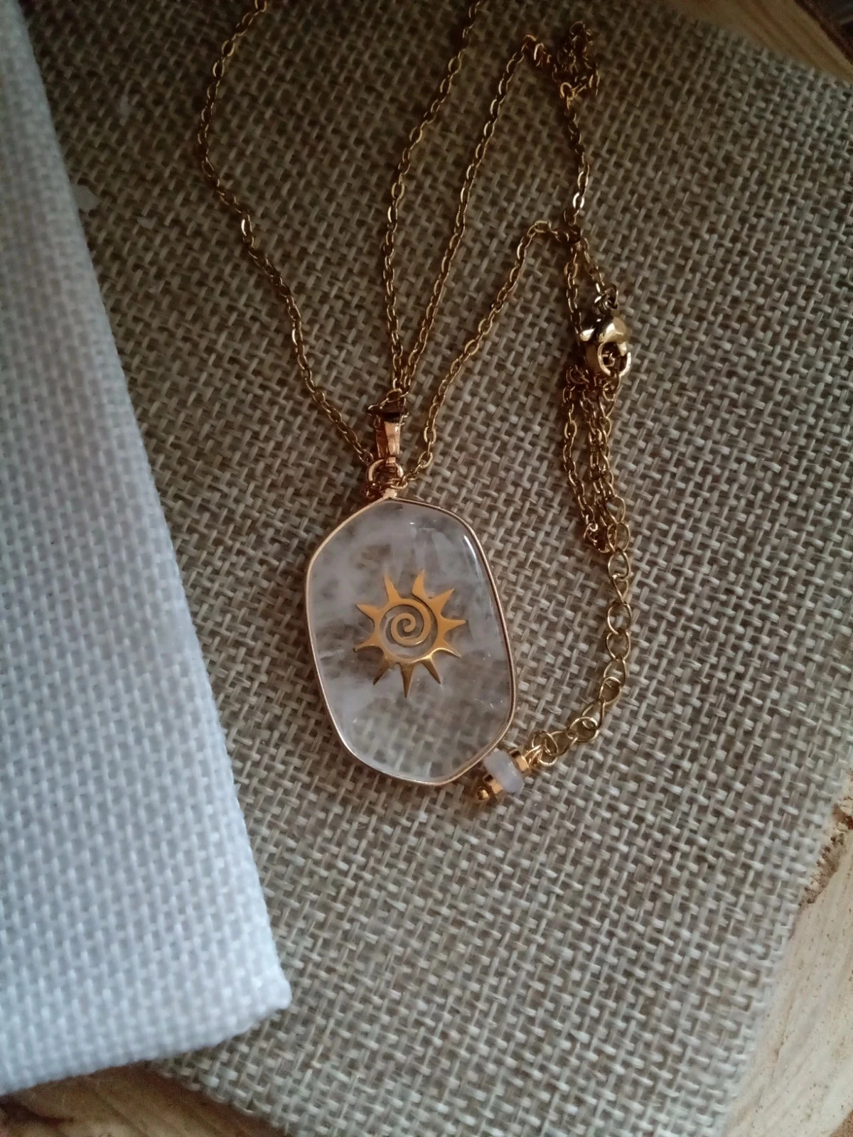 Collar de cristal de cuarzo con sol bohemio – photo 2